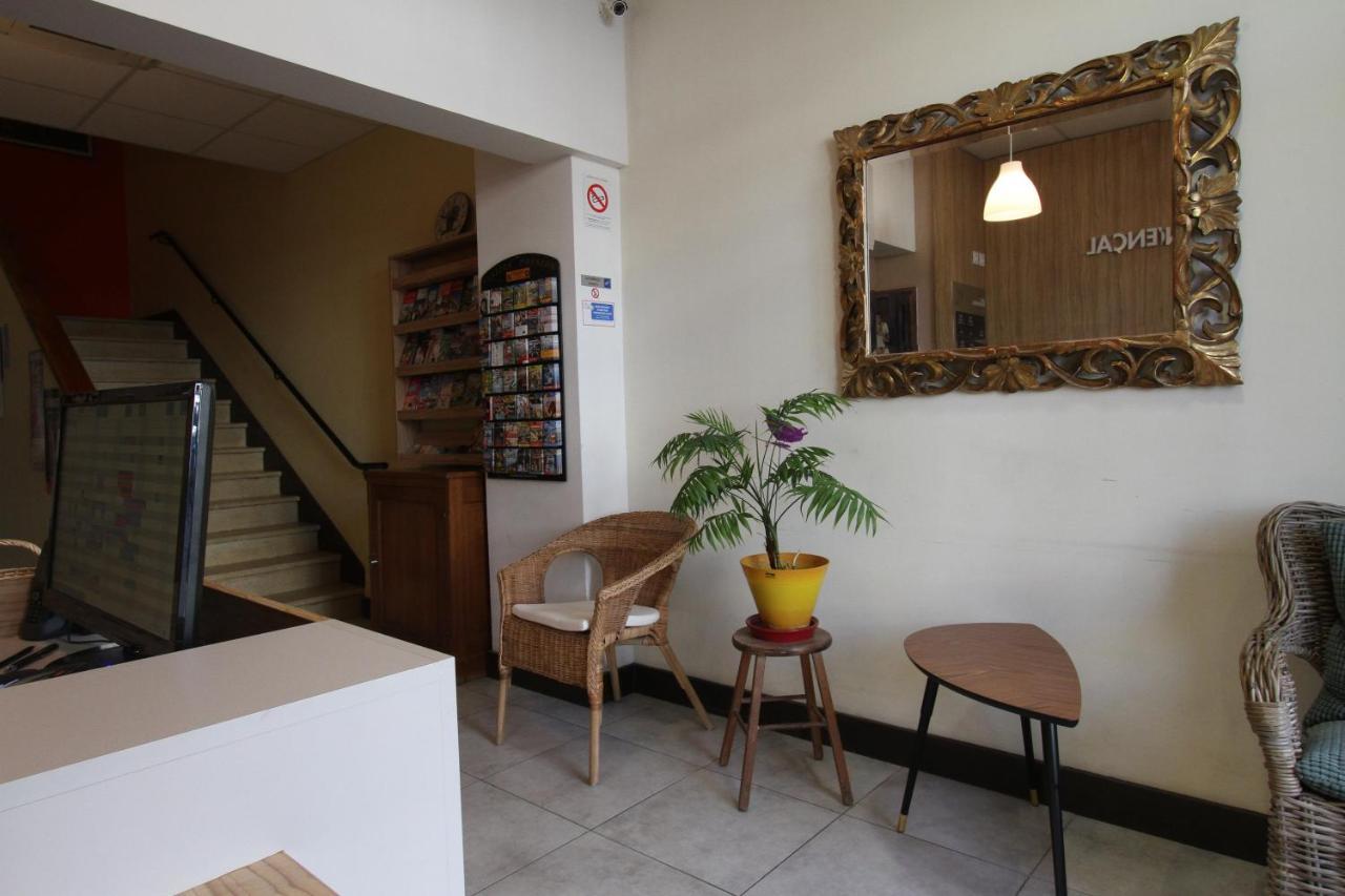 Le Provencal Hotel Tarascon Eksteriør billede