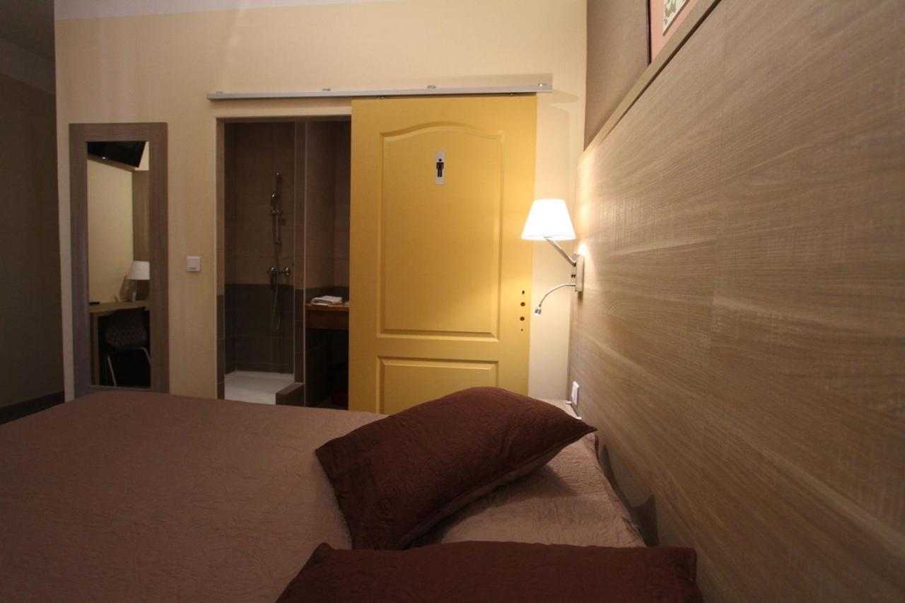 Le Provencal Hotel Tarascon Eksteriør billede